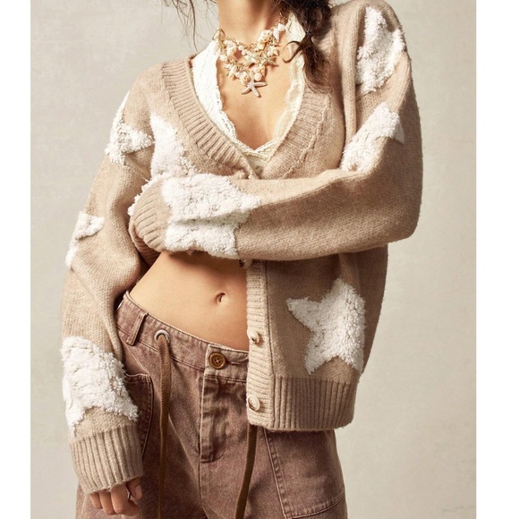 Cozy Fuzzy Star Print Button Down Loose Fit Cardigan - Picture 2 of 7